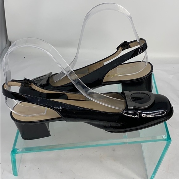 SALVATORE FERRAGAMO 7 A2 Black Patent Low Heels - Picture 3 of 13